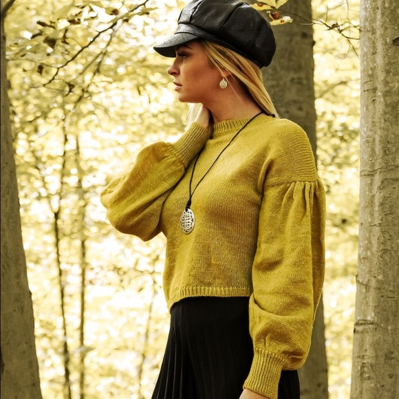 🆕✨ Hannah Sweater ✨ - Picture 3 of 3